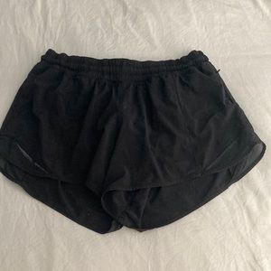 Lululemon Hotty Hot 2.5 Low-rise shorts